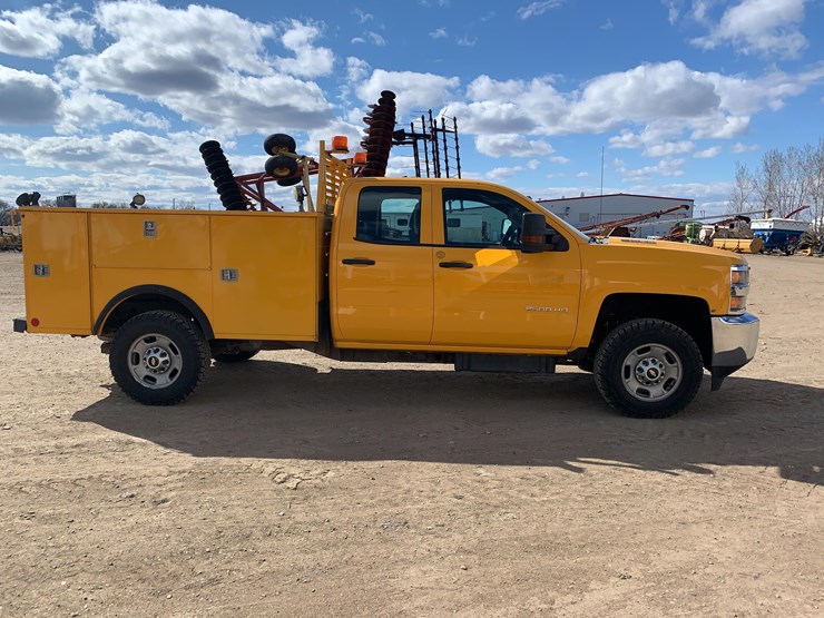 2016-chevrolet-2500-image-17