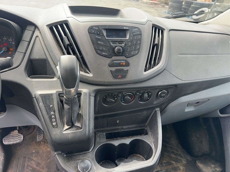 2019-ford-transit-image-21