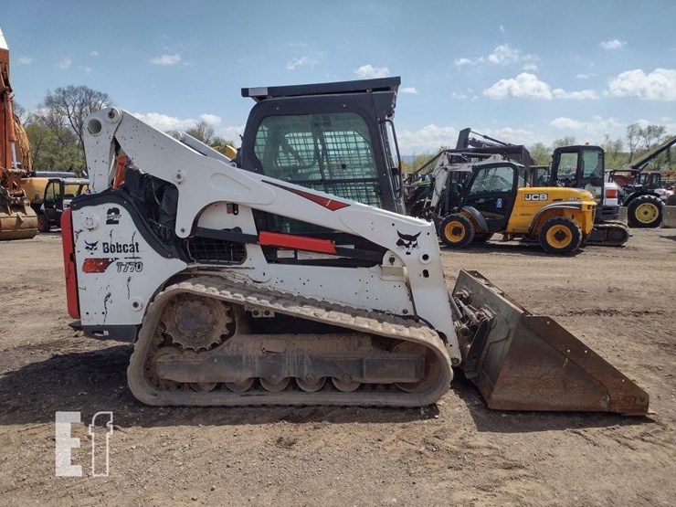 2022-bobcat-t770-image-3