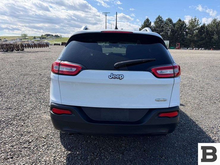 2014-jeep-cherokee-image-4