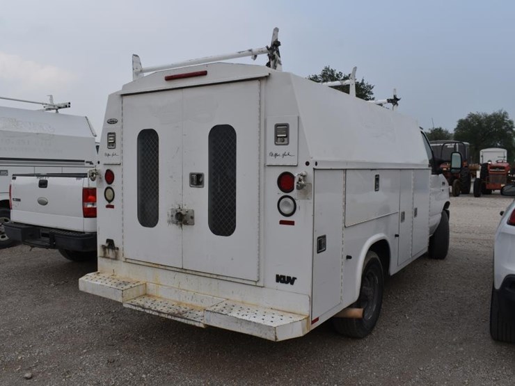 2013-ford-e350-image-3