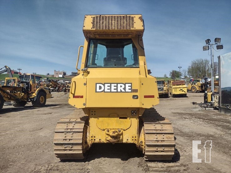 2004-deere-700h-image-4