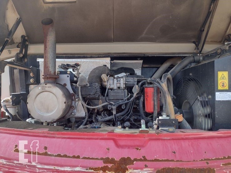 2019-takeuchi-tb290-image-33