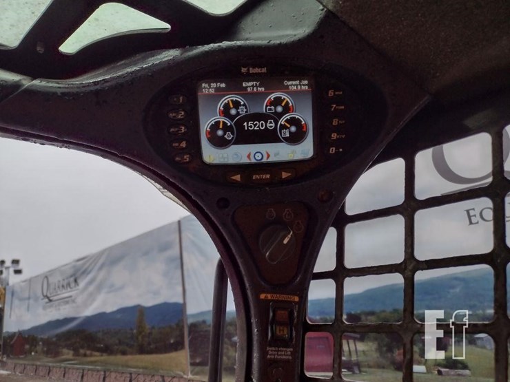 2017-bobcat-t590-image-8