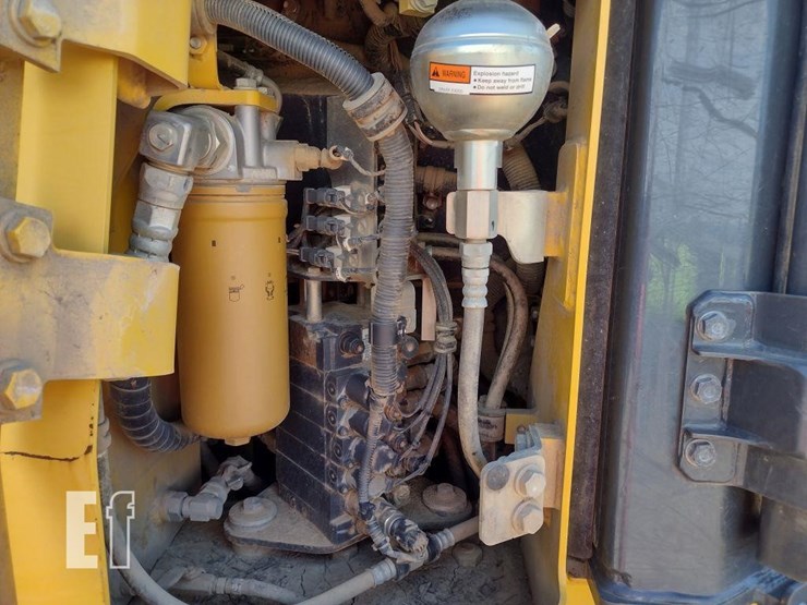 2016-komatsu-d37ex-23-image-35