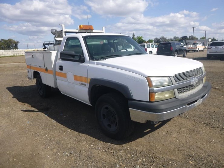 2003-chevrolet-2500-image-3