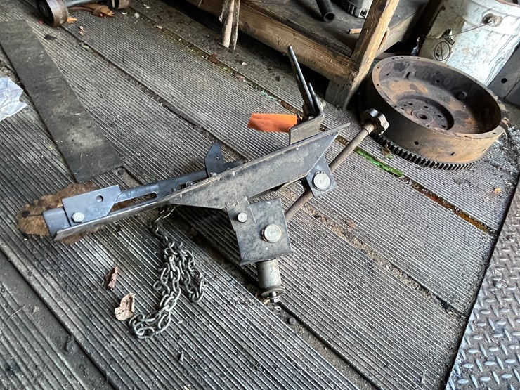 #10394-•-transmission-floor-jack-attachment-image-2