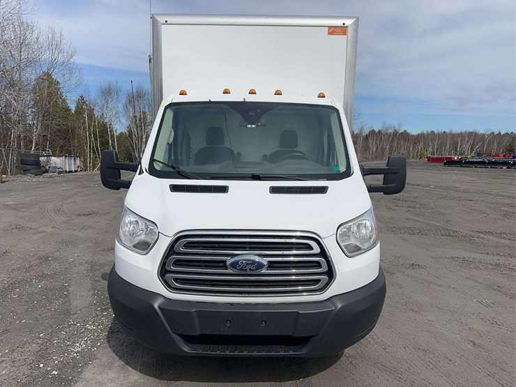 2019-ford-transit-image-2