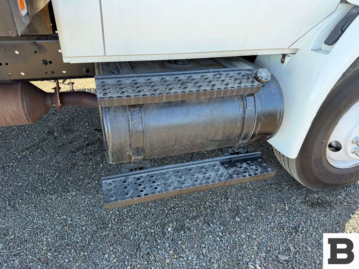 2008-international-durastar-4300-image-36