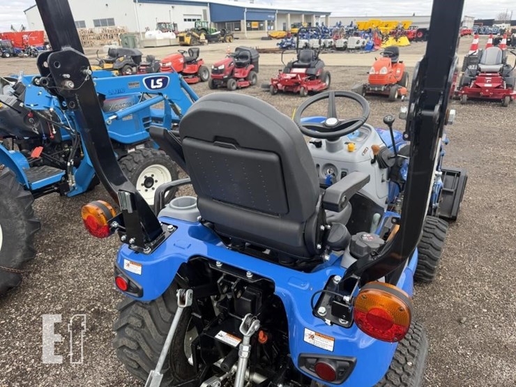 2022-new-holland-workmaster-25s-image-15