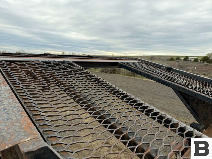 2008-infinity-gn300-car-hauler-trailer-image-14