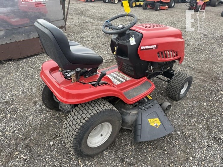2016-mtd-yard-machine-f28201-image-3