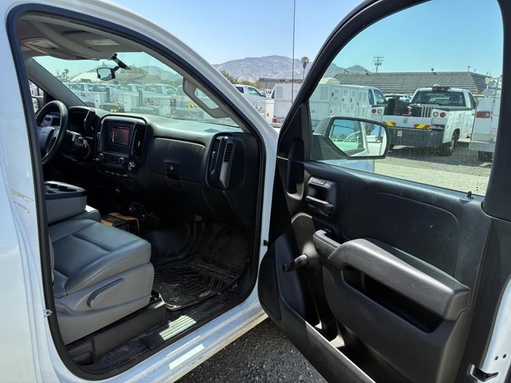 2015-chevrolet-silverado-1500-image-9