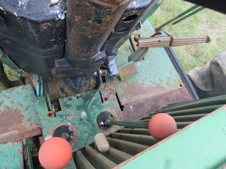 1982-john-deere-2840-image-41