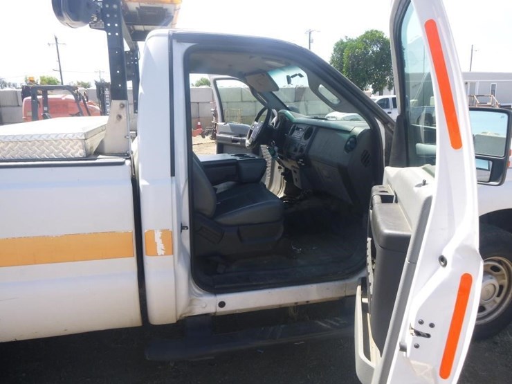 2014-ford-f250-image-13