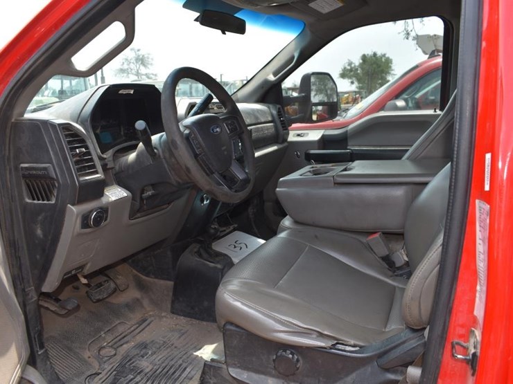 2018-ford-f550-image-18