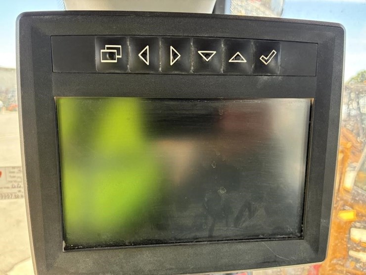 2021-deere-624l-image-22