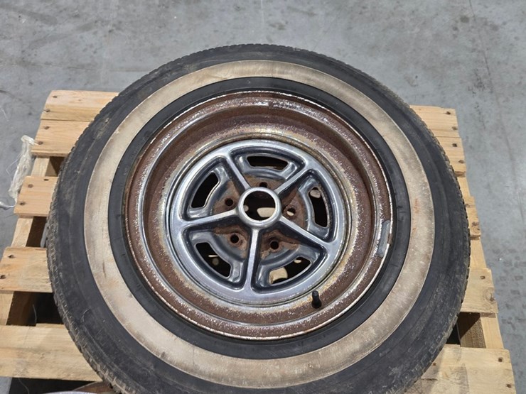 #42-•-(3)-buick-5-bolt-rims-image-8