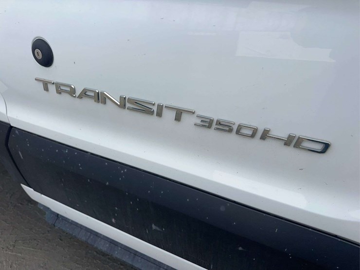 2019-ford-transit-image-13