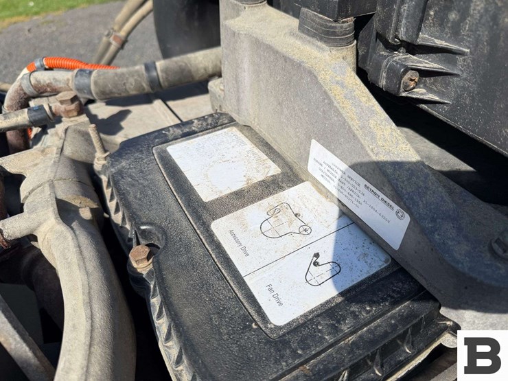 2012-freightliner-cascadia-125-image-51