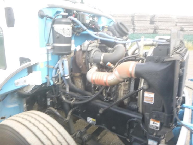 2014-auto-crane-6006h-image-23