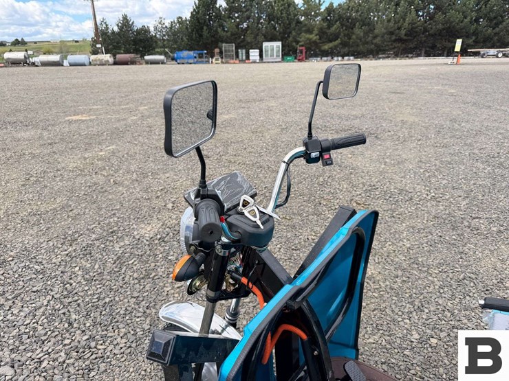 2025-ir-iret13-electric-tricycle-image-12