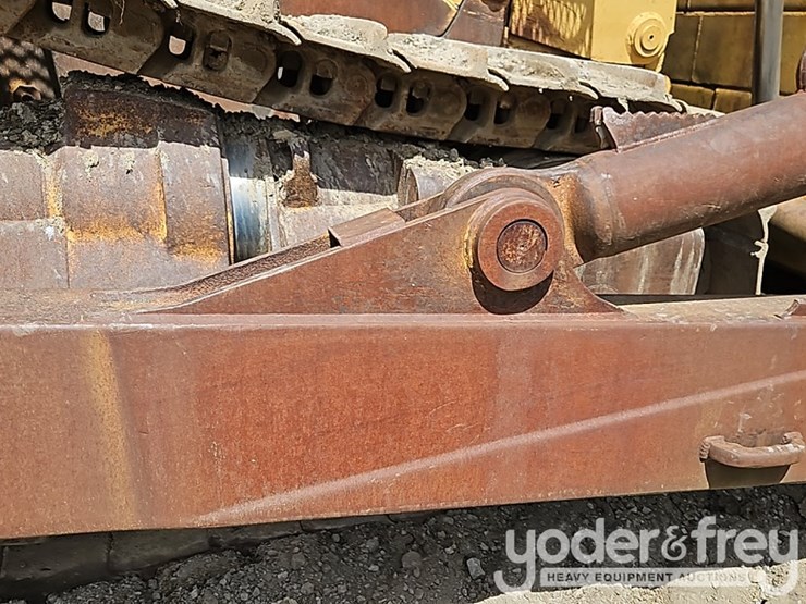 1980-caterpillar-d10-image-11