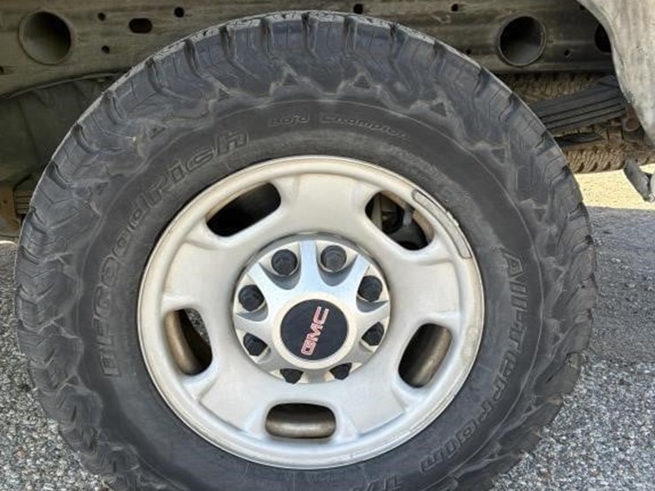 2012-gmc-sierra-2500-image-6