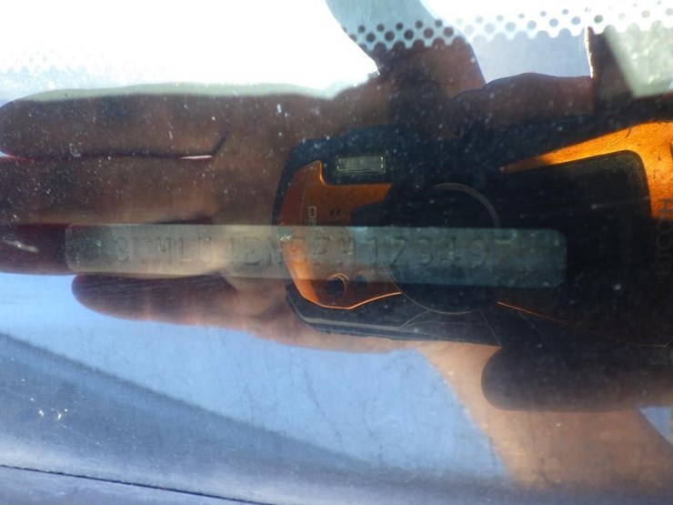 2015-toyota-tacoma-image-15