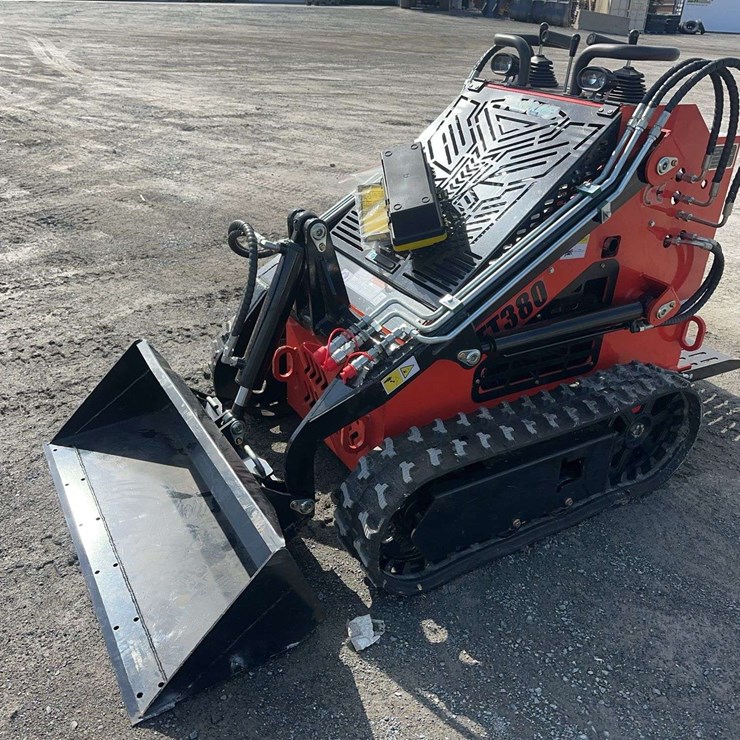 2026 Future FT380 Mini Skid Steer