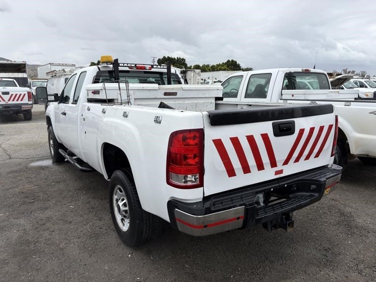 2012-gmc-sierra-2500-image-4