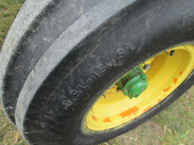 john-deere-2550-image-21