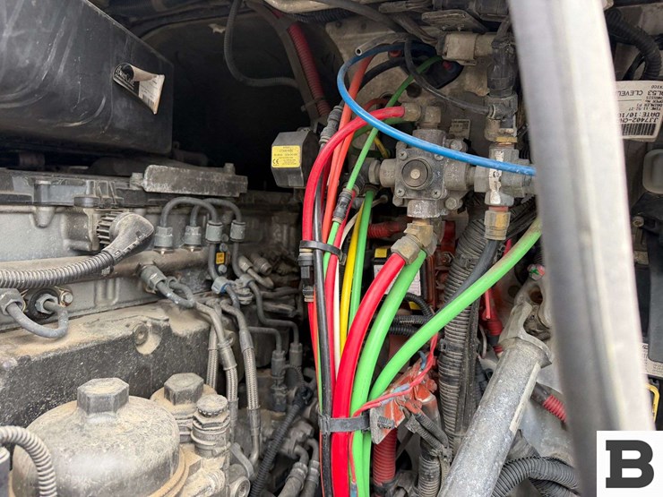 2018-freightliner-cascadia-125-image-42