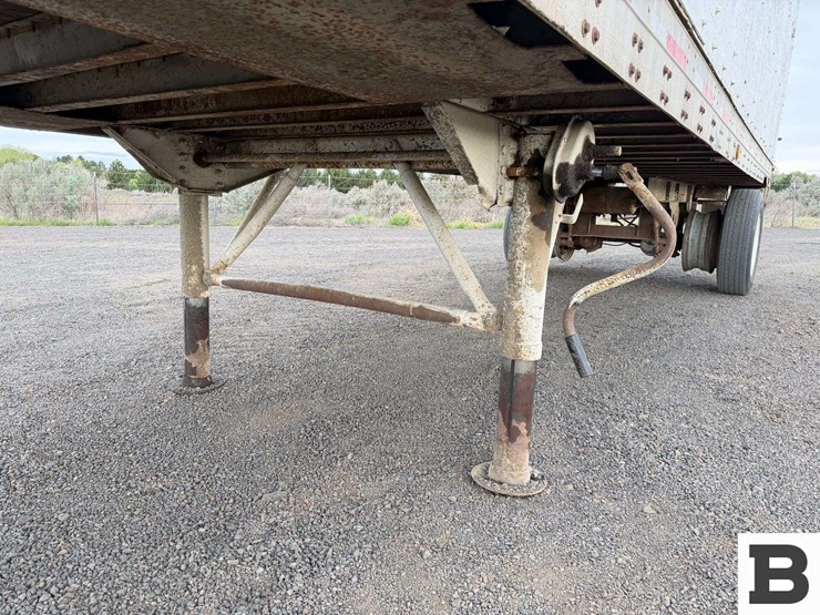 1984-fruehauf-open-top-image-12