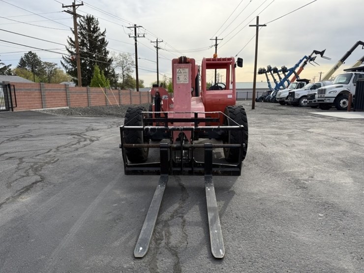 2015-sky-trak-6042-image-8