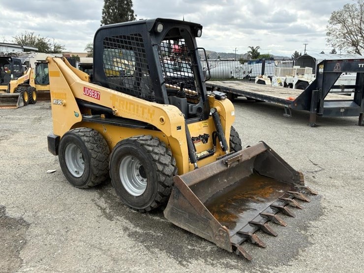 2019-gehl-r190-image-2