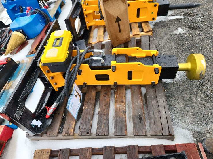 future-ft-d580-skid-steer-post-driver-image-2