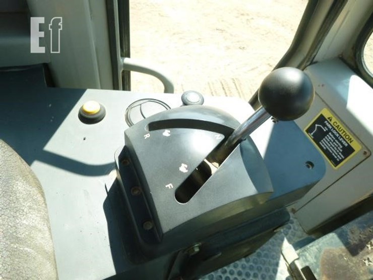2004-deere-655c-ii-image-9
