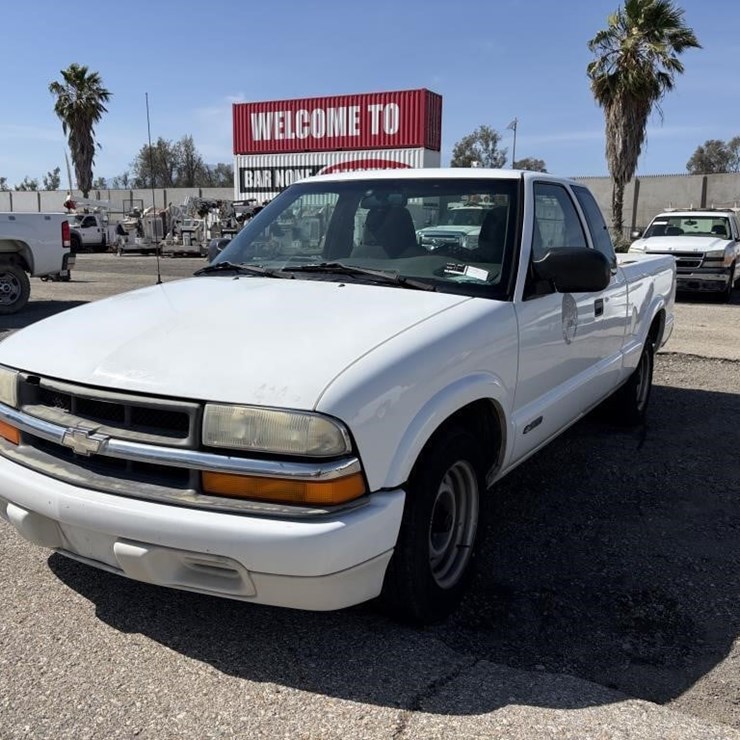 2000 CHEVROLET S10
