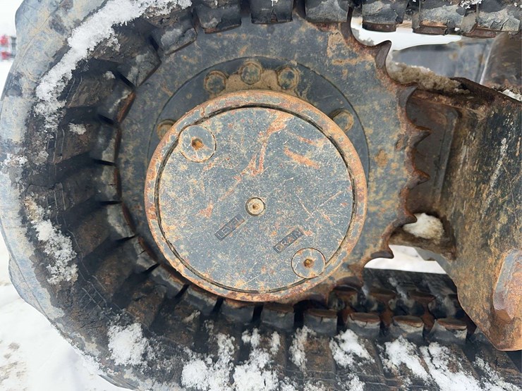 2019-deere-35g-image-16