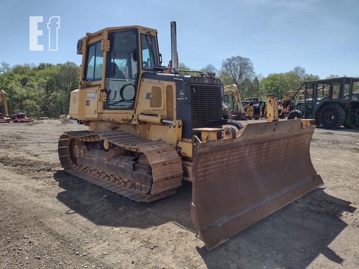 2004-deere-700h-image-40