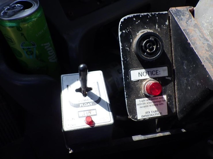 2005-utility-combo-image-57