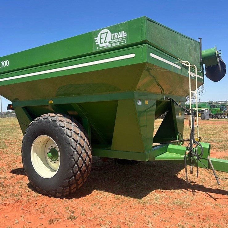 EZ-TRAIL 700
