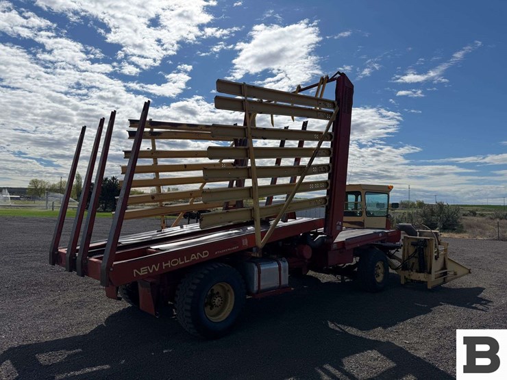 new-holland-1085-image-5