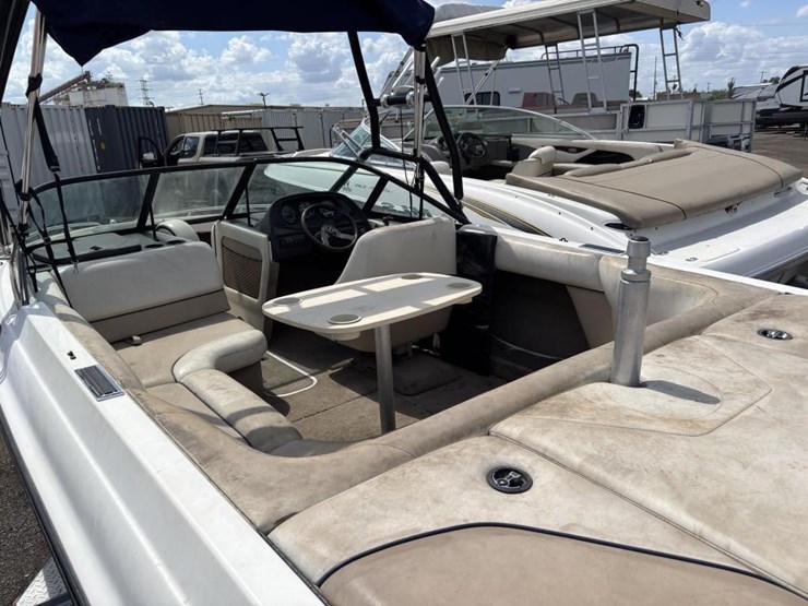 2001-unknown-trailer-image-10