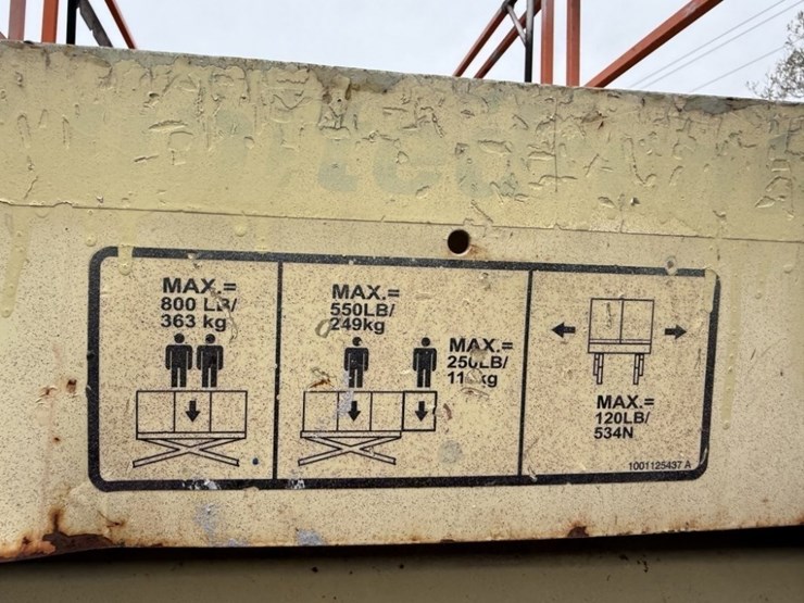 2014-jlg-4069le-image-23