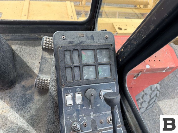 1991-new-holland-1118-image-57