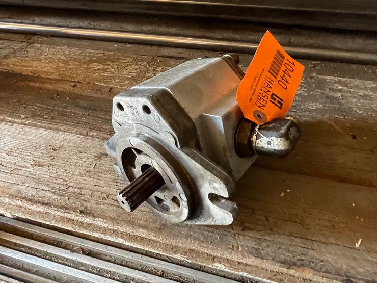 #10440-•-prince-direct-mount-hydraulic-pump-image-1