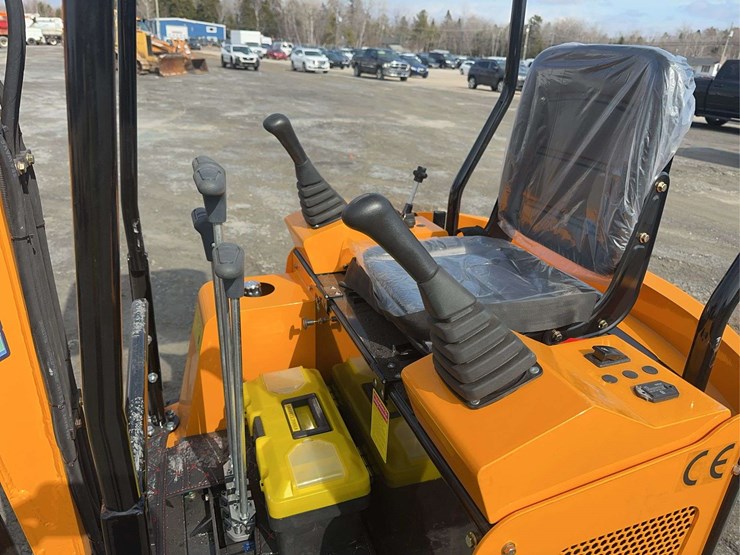 2026-future-ft15-mini-excavator-image-12