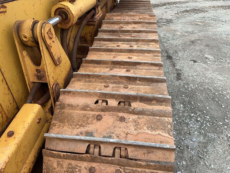 2004-caterpillar-d4g-xl-image-10